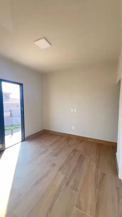 Imagem Sobrado Novo com 3 Suítes Localizado no Jardim Residencial Villagio Ipanema I.