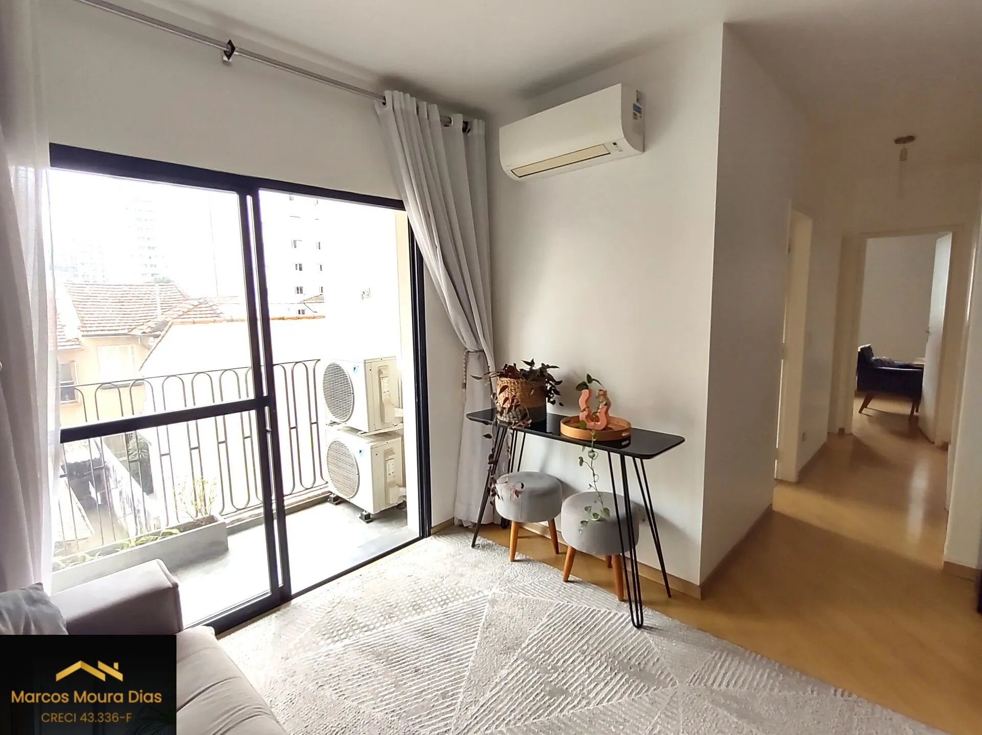 Imagem Apartamento Vila Olímpia com 65 m², Sala com Varanda, 2 Dormitórios, Ar Condicionado, 1 Vaga, Edifício com Portaria 24 hs