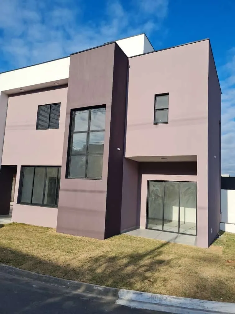 Imagem Sobrado Moderno com 3 Dormitórios, Suíte com Closet e Área Gourmet no Condomínio Vila Romana - Pindamonhangaba