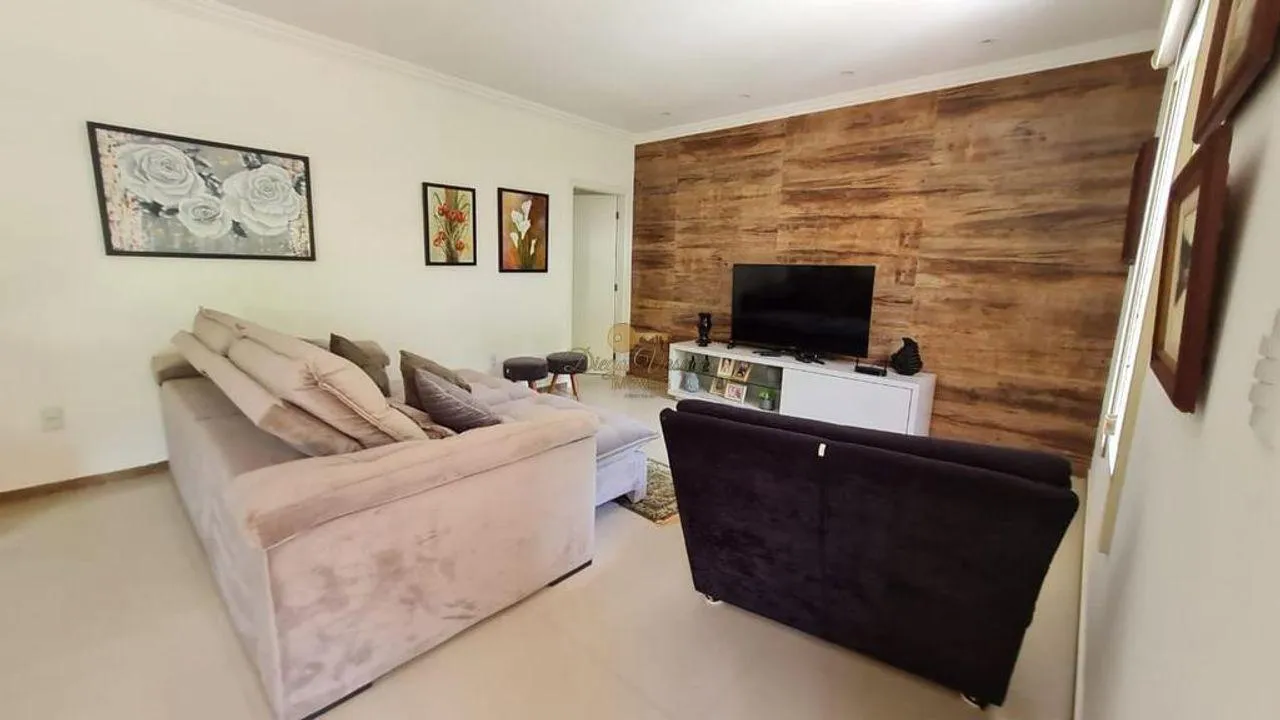 Imagem Casa em Condomínio para Venda em Teresópolis / RJ no bairro Vale Alpino