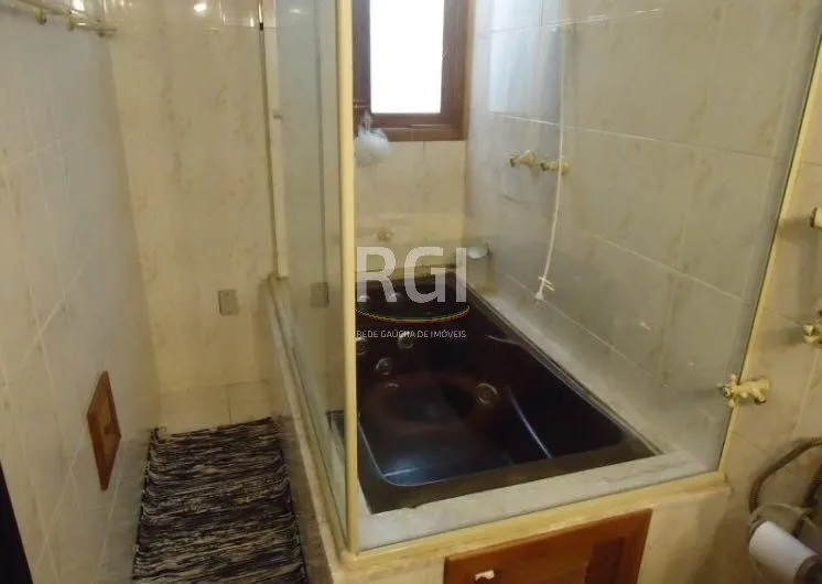 Imagem Cobertura para Venda - 255.99m², 5 dormitórios, sendo 1 suites, 2 vagas - Menino Deus
