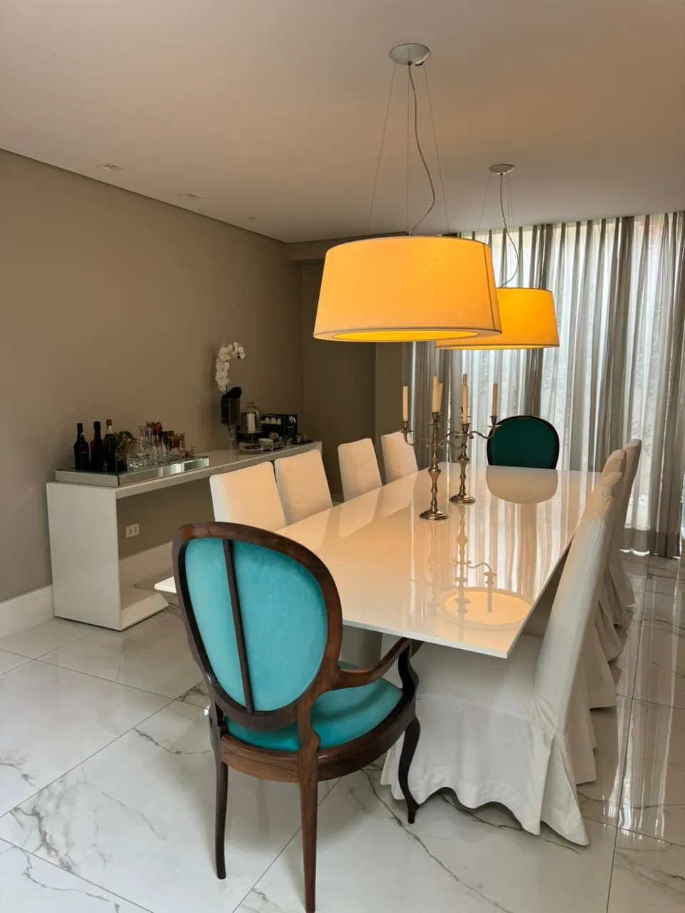 Imagem Casa de alto padrão para locação em Alphaville Residencial Dois, Barueri-SP: 4 quartos, 4 suítes, 3 salas, 4 banheiros, 3 vagas, 520m².