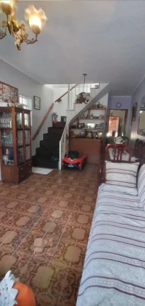 Imagem Casa de 2 dormitórios sendo 1 suíte, 3 banheiros, 2 vagas, com 131m² em Taboão, São Bernardo do Campo