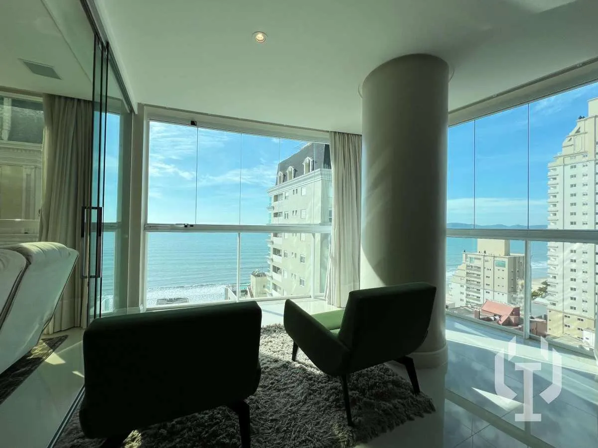 Foto do imóvel Apto de alto padrão, frente avenida a venda com vista para o mar e 4 suítes