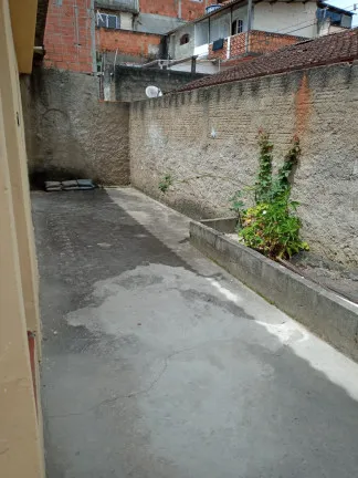 Imagem Casa com 2 Quartos à Venda, 50 m² em São Pedro - Teresópolis