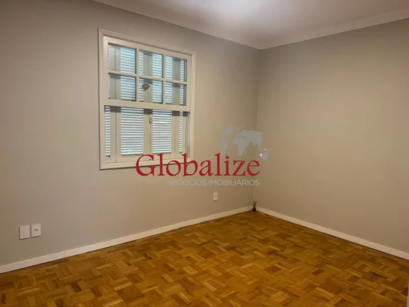 Imagem Apartamento à venda com 68m², quartos, garagem, reformado por R$440.000,00 no Embaré em Santos