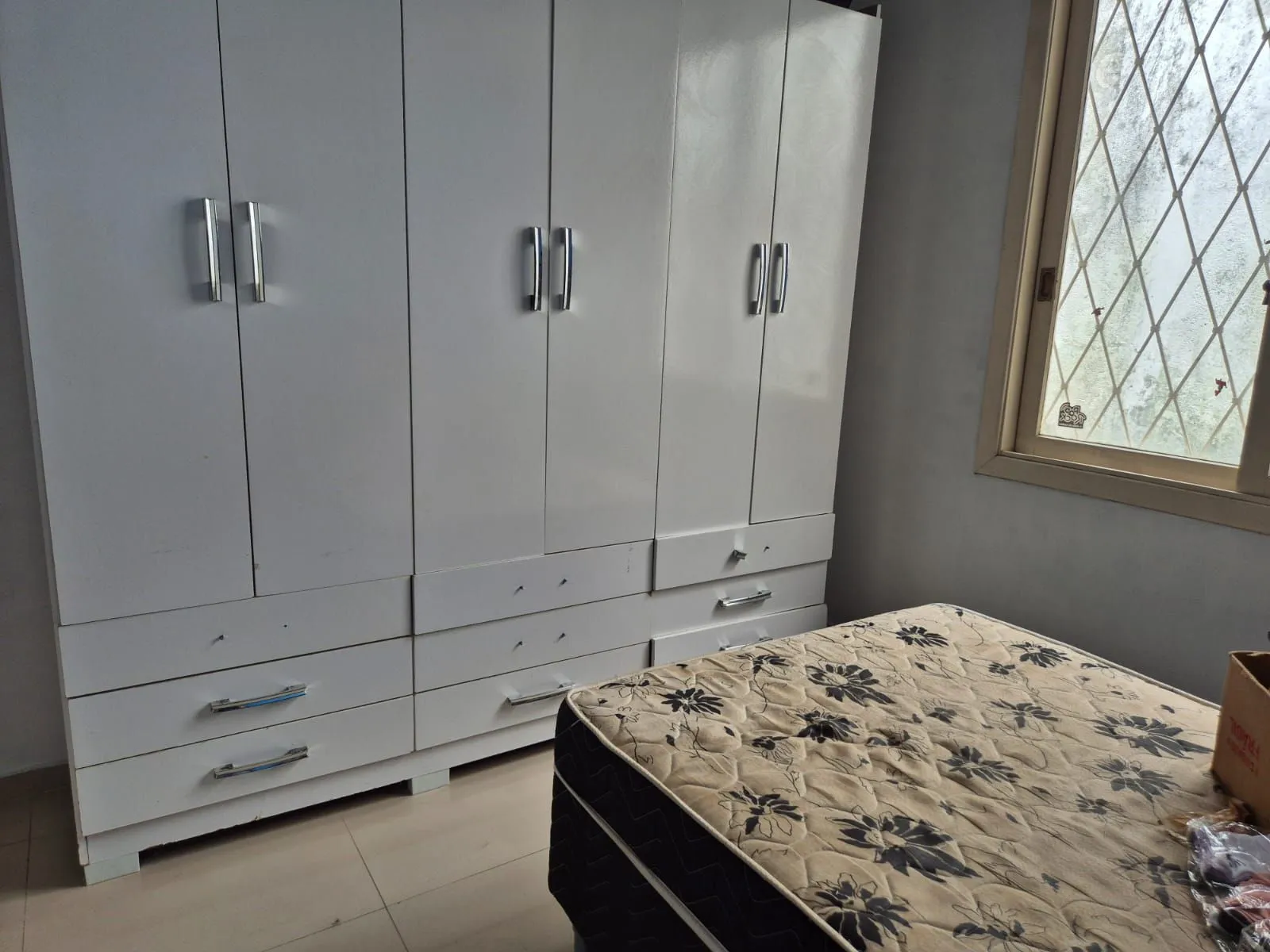 Imagem Casa térrea com pátio aos fundos