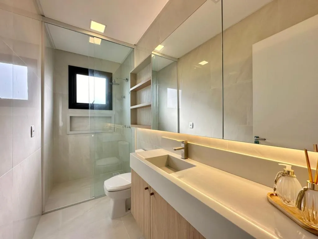 Imagem Casa em Condominio 5 Dormitórios - Bairro xangri-la