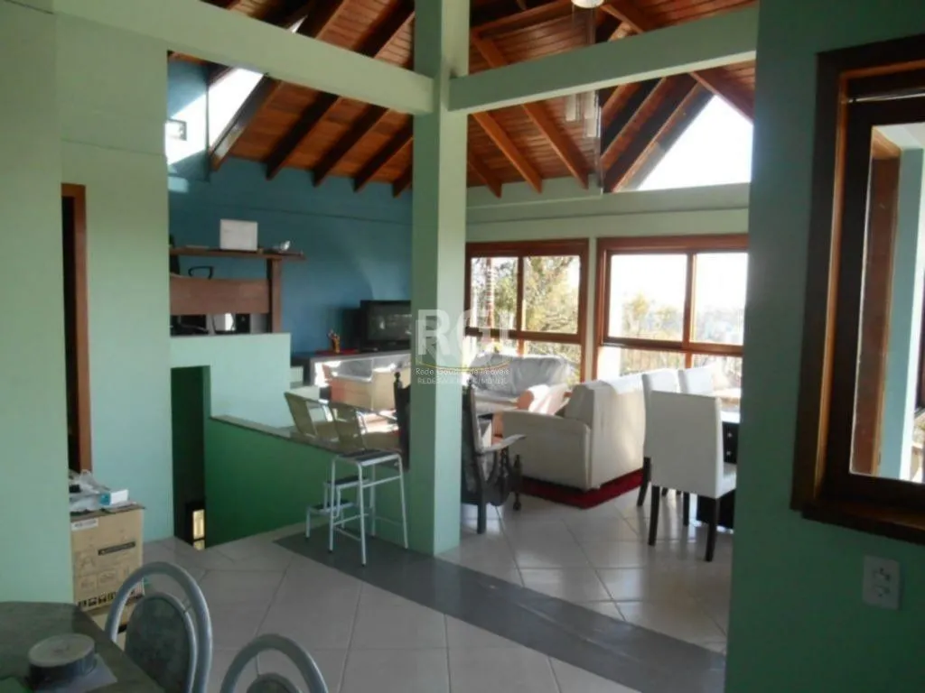 Imagem Casa para Venda - 185m², 4 dormitórios, sendo 2 suites, 4 vagas - Nonoai