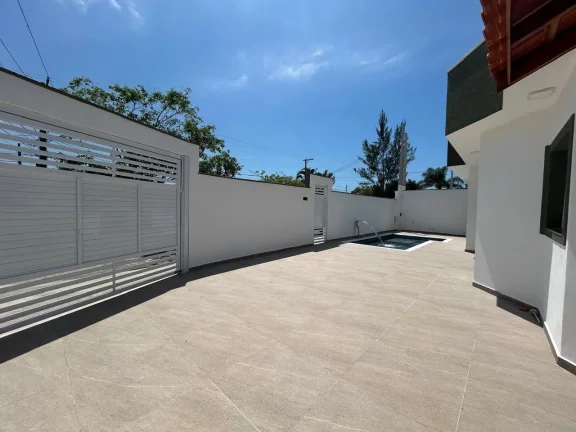Imagem Casa para Venda em Itanhaém, Bopiranga, 2 dormitórios, 1 suíte, 1 banheiro, 4 vagas