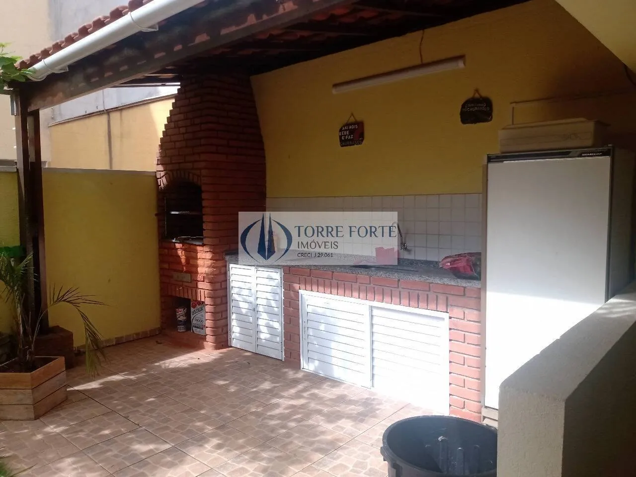 Imagem Lindo apartamento sem condomínio 3 dormitórios, 1 suíte, 2 vagas