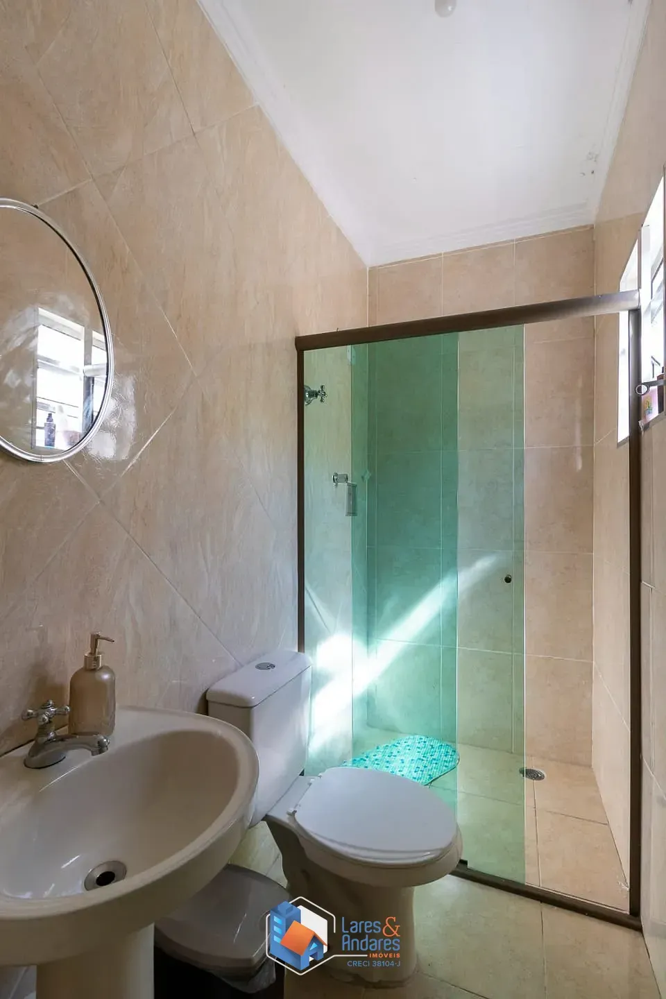 Imagem Sobrado para venda em Jardim São Carlos (Zona Leste) com 4 quartos, sendo 1 suíte, 400m²