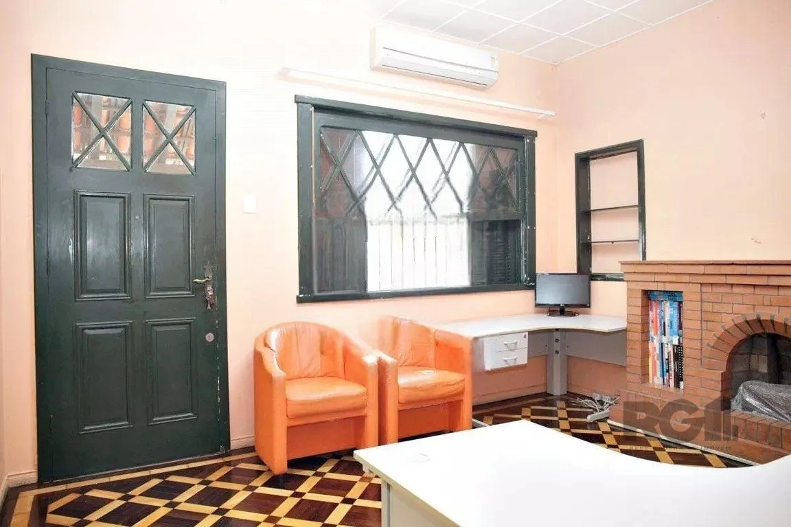 Imagem Casa 04 dormitórios, 01suíte, locação,234m² privativos, Petrópolis/Porto Alegre