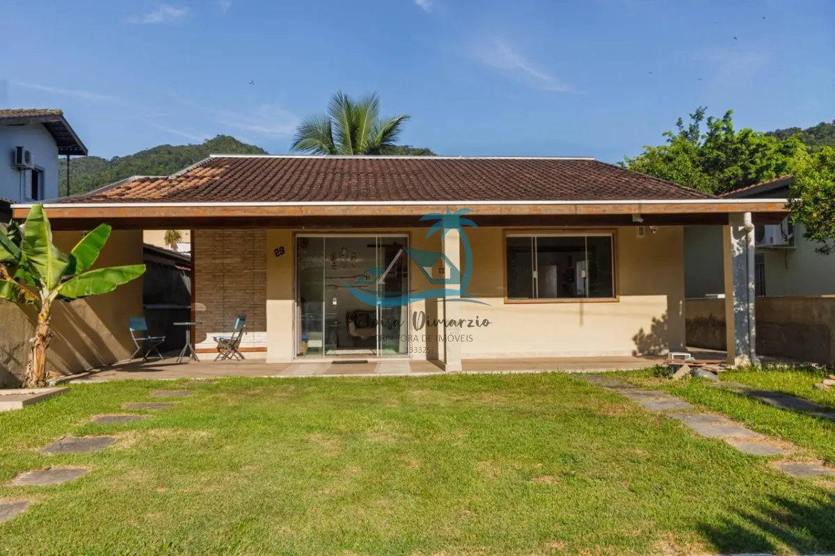 Imagem Casa térrea em condomínio fechado no Horto Florestal em Ubatuba