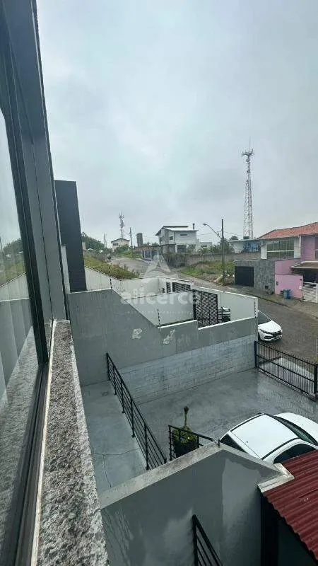 Imagem Oportunidade Única - Casa à Venda com Piscina I 2 Dormitórios I 1 Suíte I 2 Vagas de Garagem - em Areias do meio Governados Celso Ramos - SC