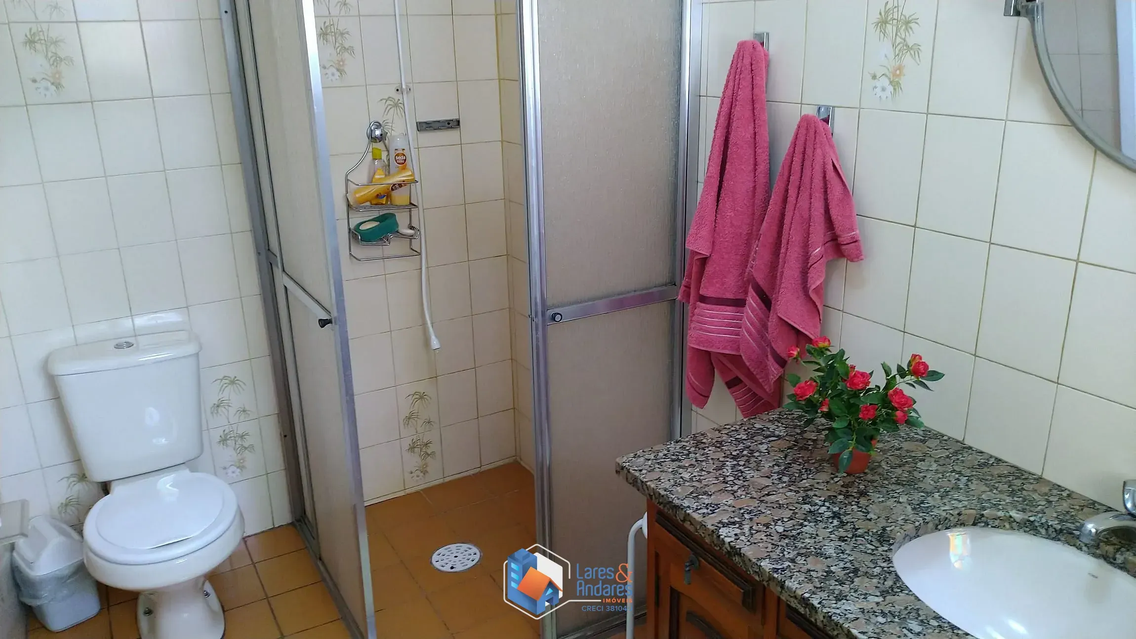 Imagem Sobrado à venda, com 360m de terreno na Casa Verde, com 4 dorm. 1 suíte, 2 salas, amplo terraço com salão de festas e 4 vgs de garagem. Oportunidade!