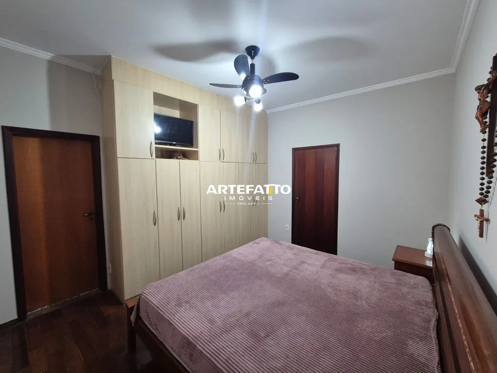 Imagem Sobrado à venda em Franca, Parque São Jorge, com 4 quartos, 303m2