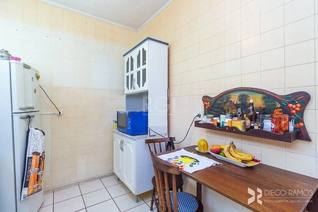 Imagem Casa térrea à venda, com 2 suites, 3 banheiros, edicula, pátio, 2 vagas - Bairro Medianeira