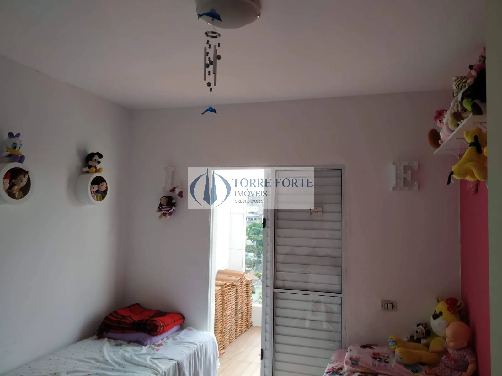 Imagem Linda casa com 110 m² em condomínio fechado 3 dorms 1 suíte 2 vagas garagem