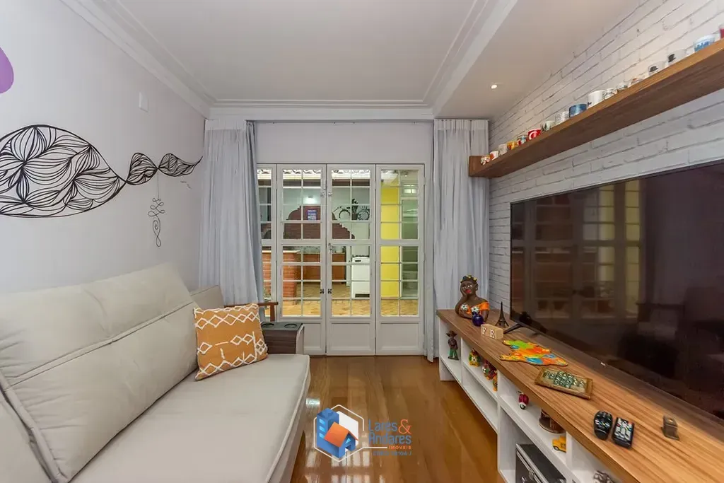 Imagem Casa à venda 3 Quartos 1 Suite 2 Vagas 147M² Cupecê São Paulo - SP