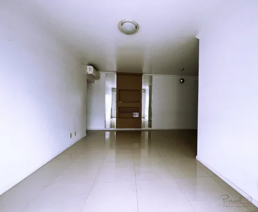 Imagem Apartamento com 3 quartos sendo 1 suite, 1 vg Centro Florianópolis a poucos passos do Hippo. Oportu...