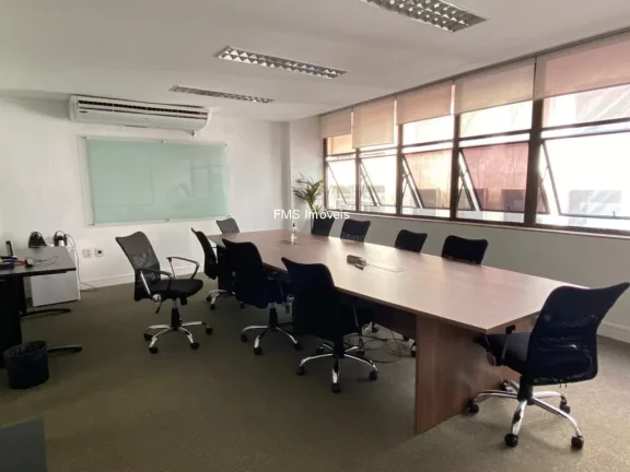 Imagem Prédio Monousuário com 615m² para locação no RJ.