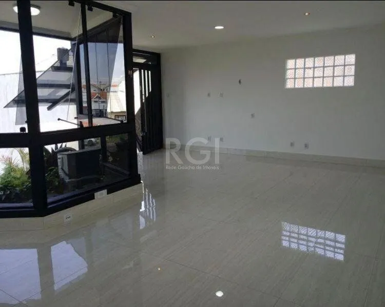 Imagem Casa Comercial em Hípica