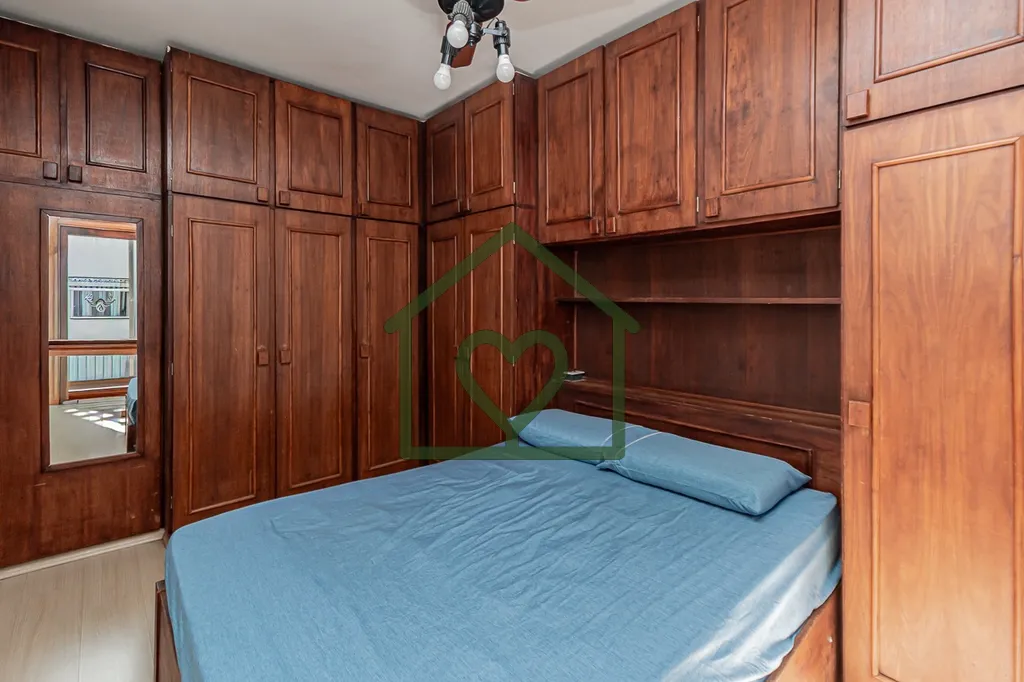 Imagem Com 54m² bem distribuídos, o apartamento conta com 1 dormitório. 
 
O imóvel passou por melhoria...
