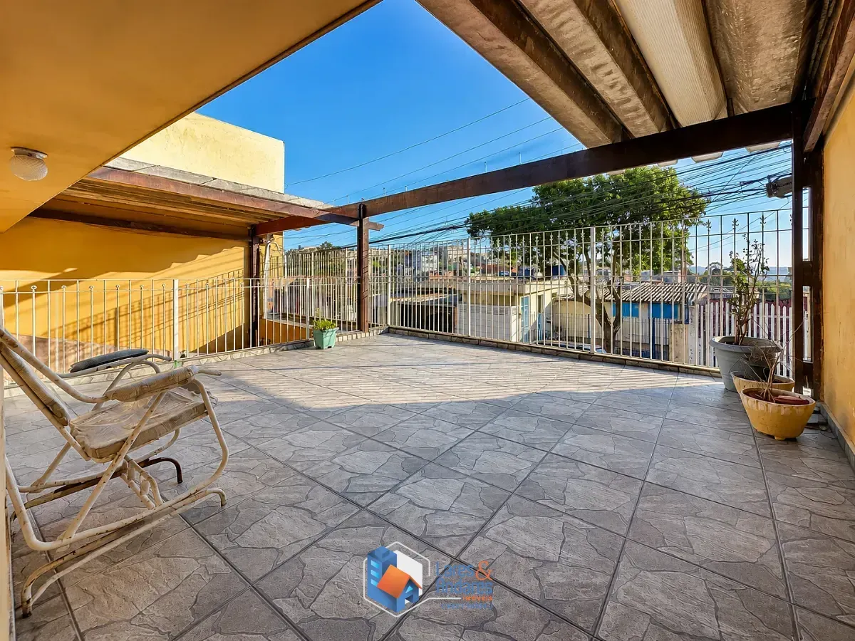 Imagem Casa para venda em Jardim Shangrilá (Zona Norte) com 3 quartos, 250m²