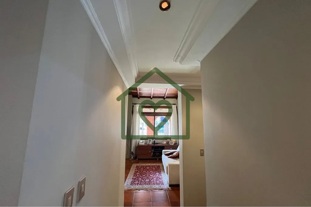 Imagem Descubra o seu novo lar em Porto Alegre, no cobiçado bairro Santana. Esta encantadora casa encontra...