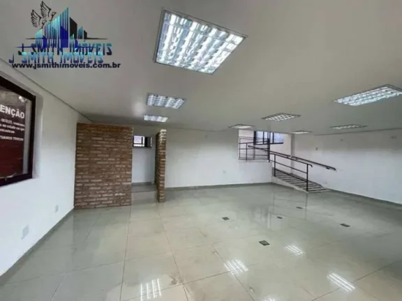 Imagem Loja muito ampla, com 3 pavimentos e vários cômodos e acessos independentes!
Com 320,00 m², andar...