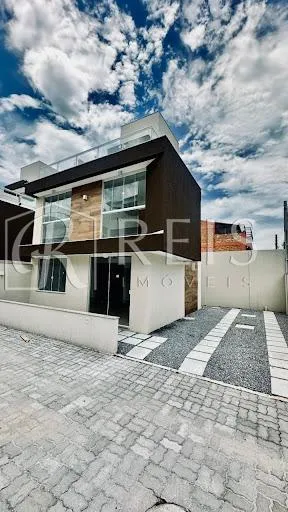 Imagem Casa para Venda em Rio das Ostras, Recreio, 2 dormitórios, 2 suítes, 4 banheiros, 2 vagas