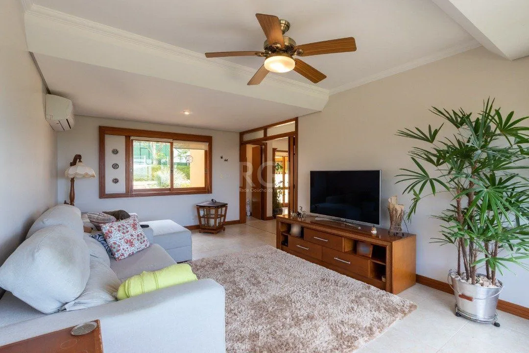 Imagem Casa para Venda - 358.78m², 3 dormitórios, sendo 1 suites, 3 vagas - Jardim Isabel