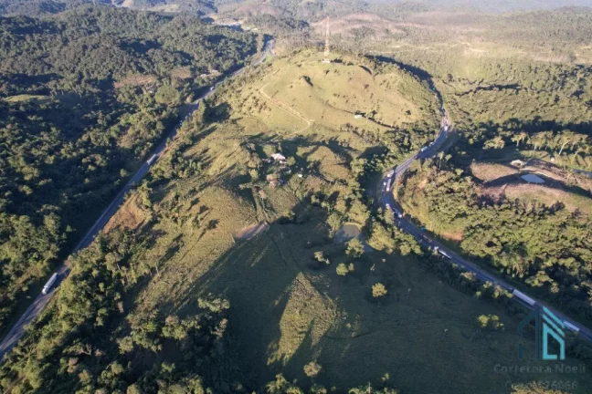 Imagem Chácara com 02 casas bem localizada, apenas 70km de Curitiba em Campina Grande do Sul PR