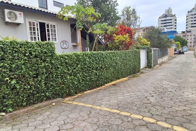 Imagem TLL 399 Lote 590441044-59 - Terreno à venda no bairro Trindade - Florianópolis/SC