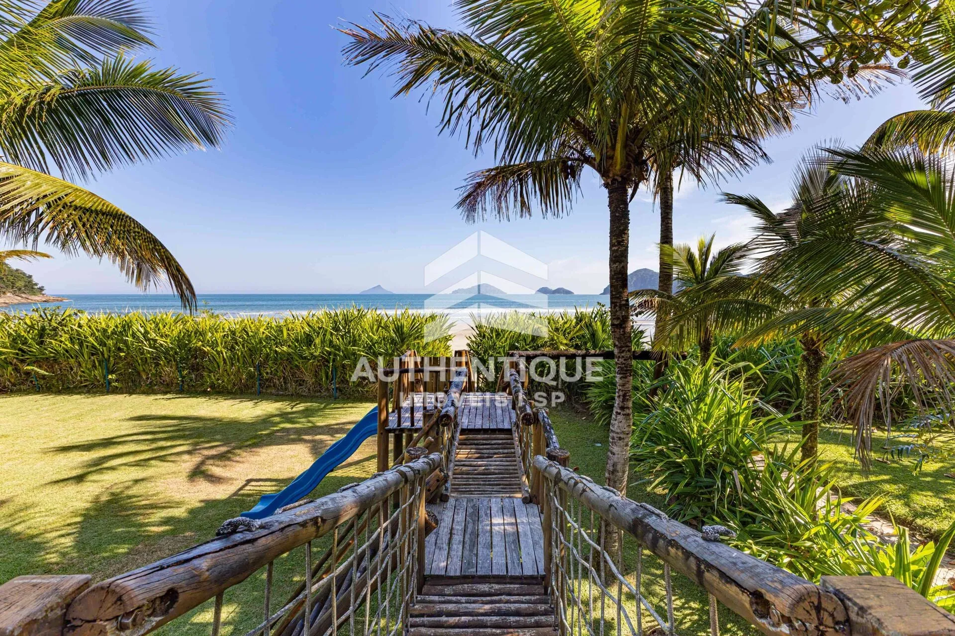Imagem Condomínio Canto da Baleia São Sebastião - Casa em Condomínio em São Sebastião à venda!