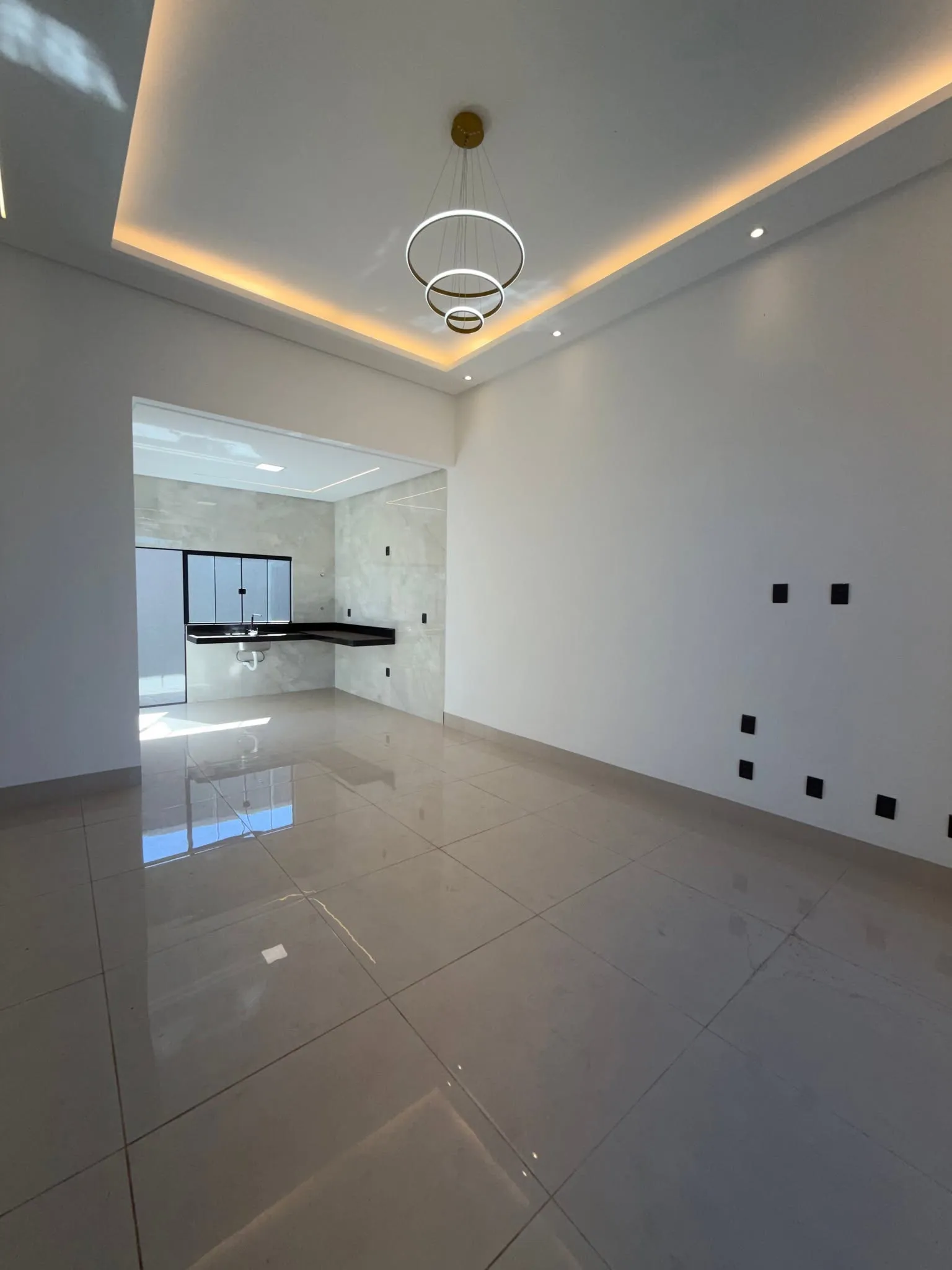 Imagem Casa 3/4 Sendo 1 Suite Com Closet No Bairro Das Industrias
