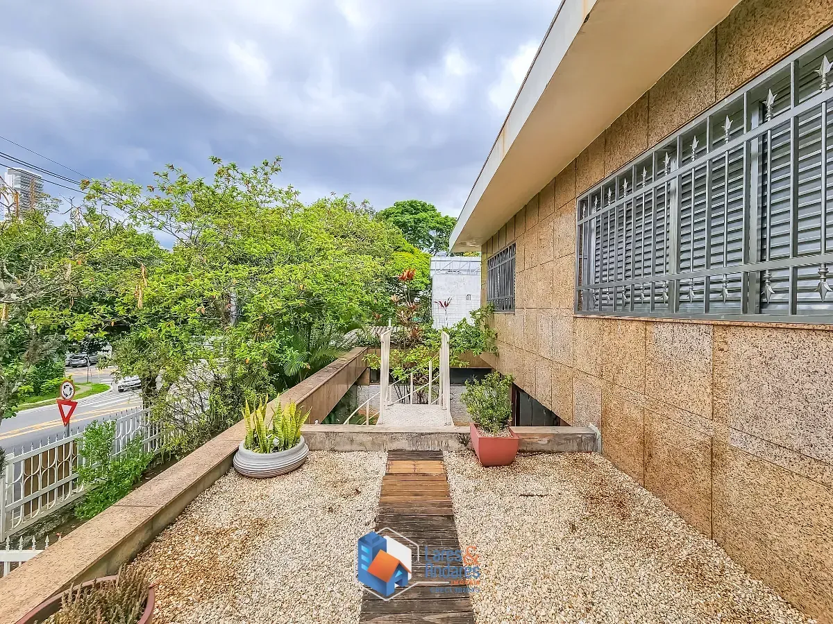 Imagem Casa comercial para venda em Sumarezinho, 323m²