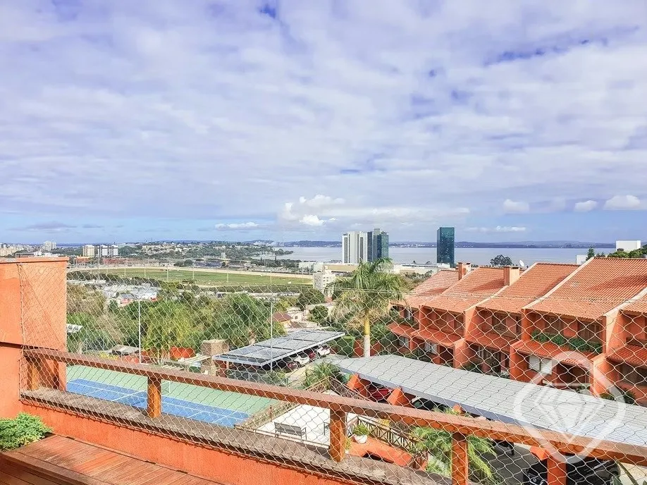 Foto do imóvel Casa em condomínio fechado à venda. Ampla metragem, alto padrão construtivo e vista privilegiada... em Cai