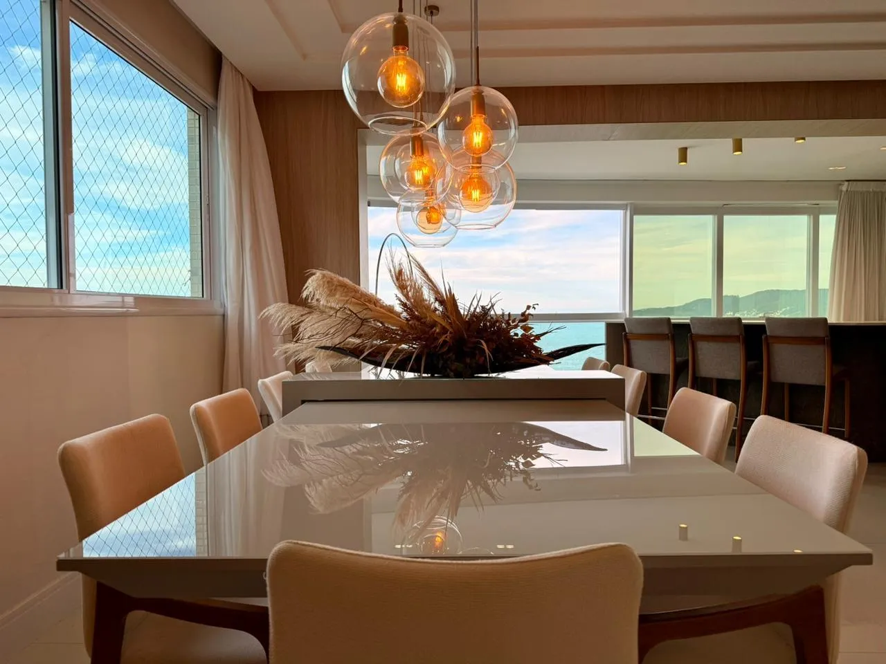 Imagem Apartamento com vista para o mar à venda com 200m2 por R$ 9.300.000,00