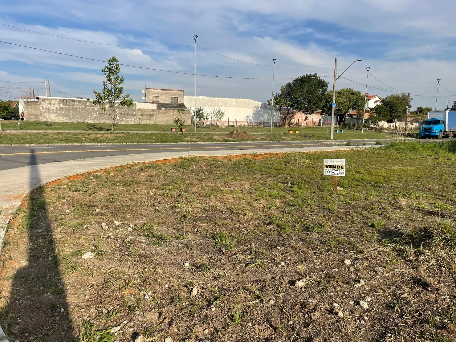 Foto do imóvel Loteamento à Venda, Residencial e Comercial Portal dos Eucaliptos, Pindamonhangaba, SP