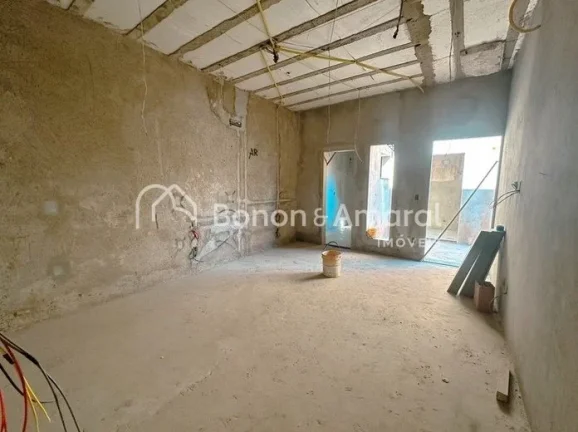 Imagem Terreno: 250m²

Área Construída: 170m²

Quartos: 3 suítes

Vagas: 2 cobertas

PREVISÃO DE ENTR...