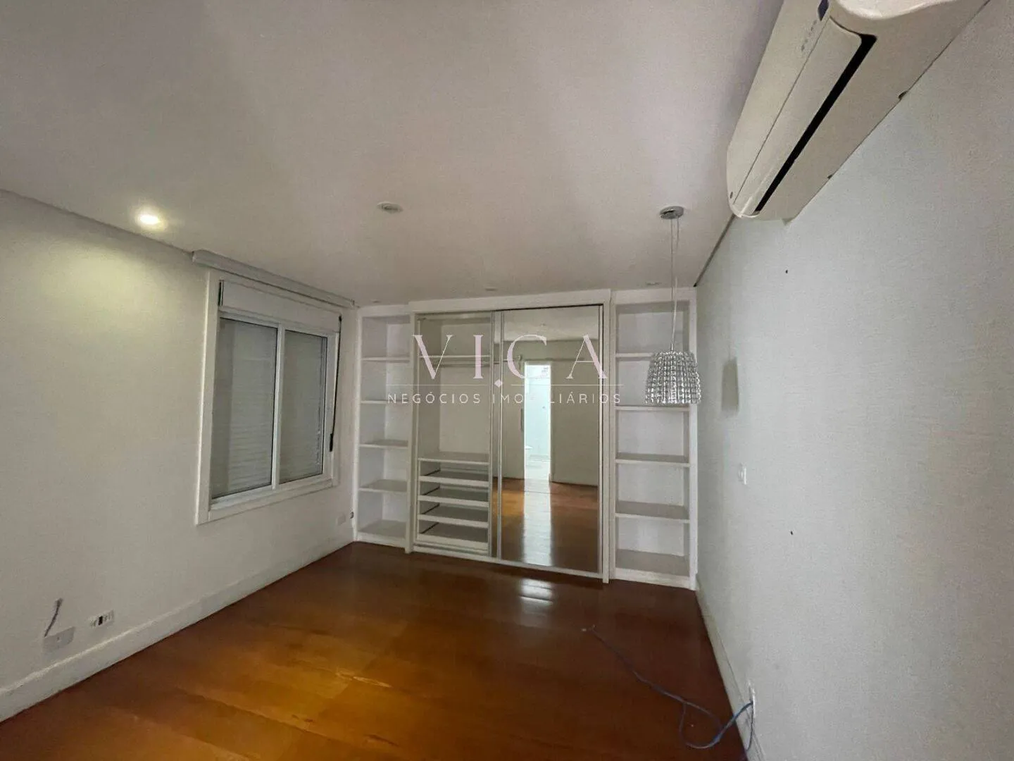 Imagem Alphaville|Resid 02 |Casa 3 suítes, piscina e lazer| R$25.000 Aluguel
