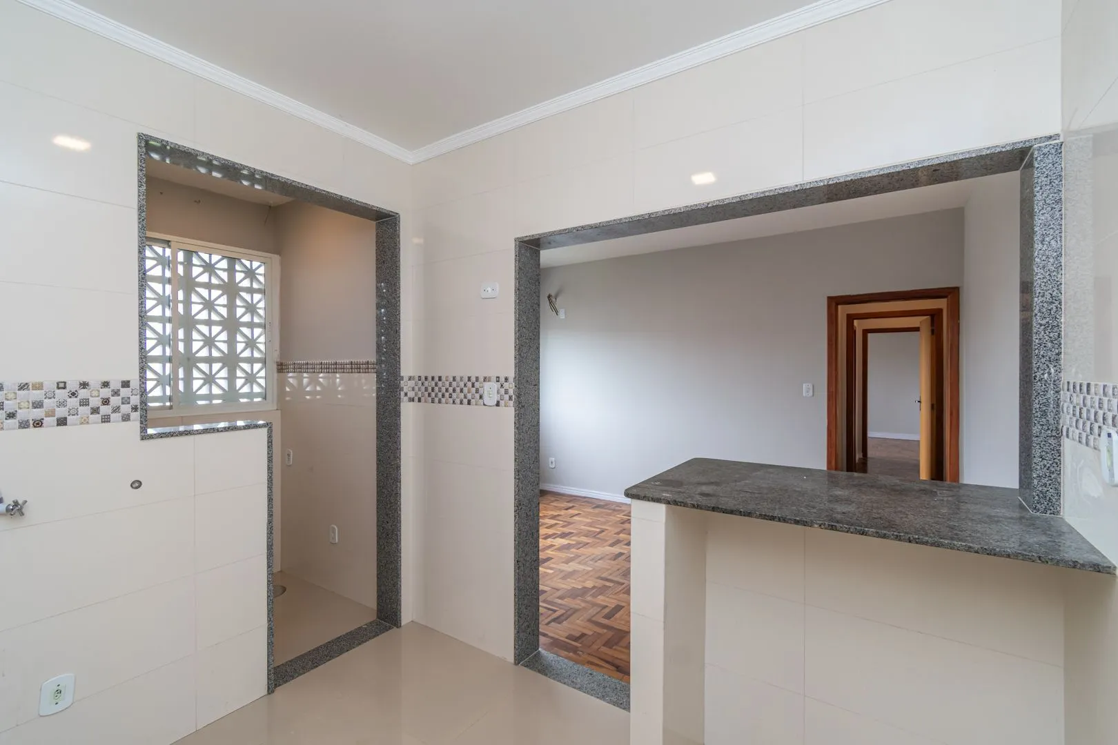 Imagem Apartamento 2 dormitorios, no Menino Deus reformado
