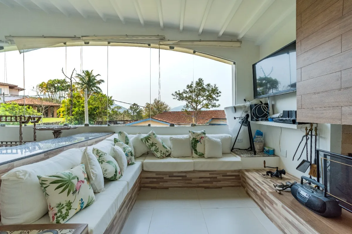 Imagem Casa em condomínio para venda com 3 quartos, sendo 1 suíte, 178m2