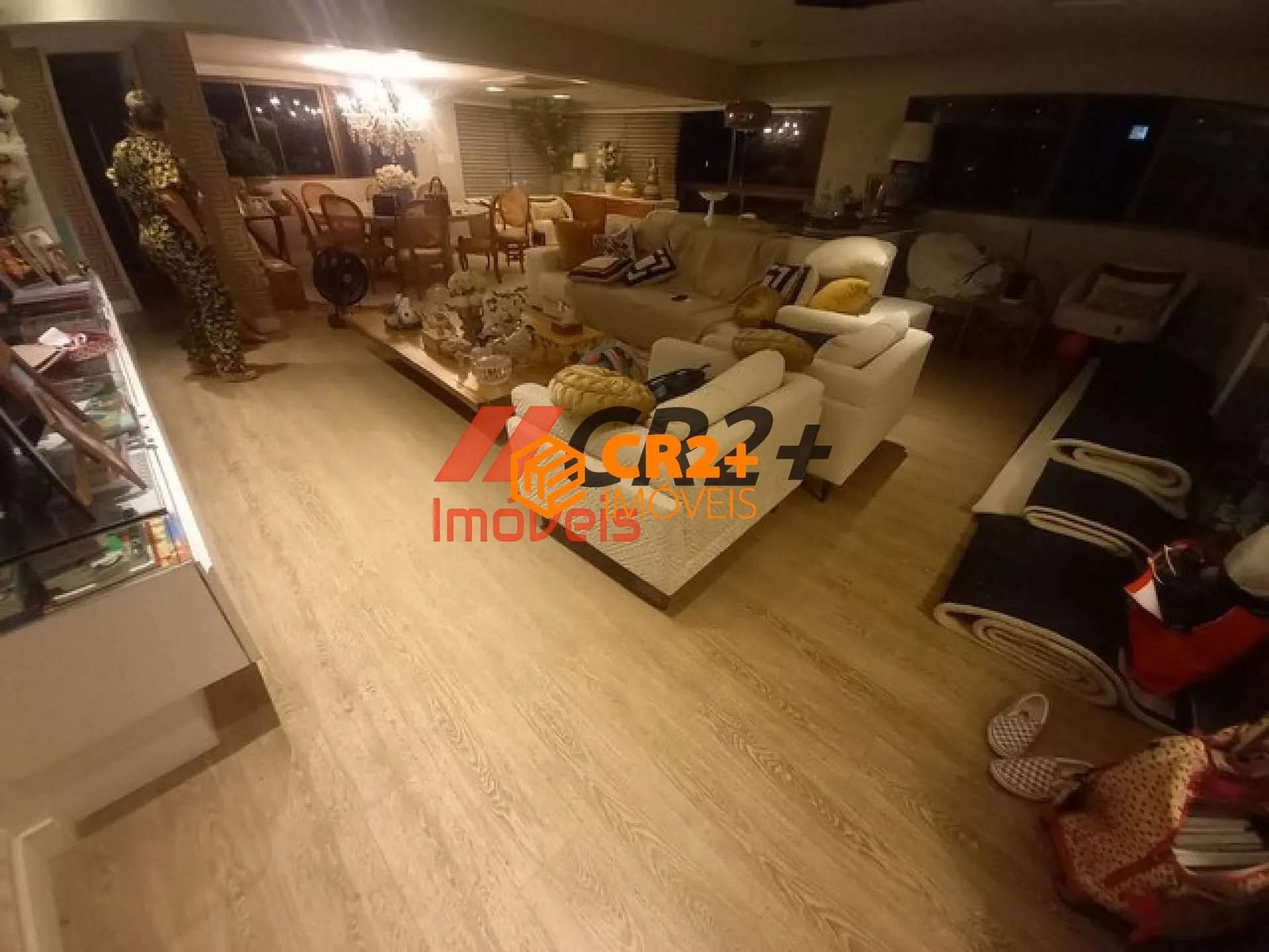 Imagem Cobertura a Venda, 347m² com 3 quartos, 3 suítes no bairro Madalena em Recife