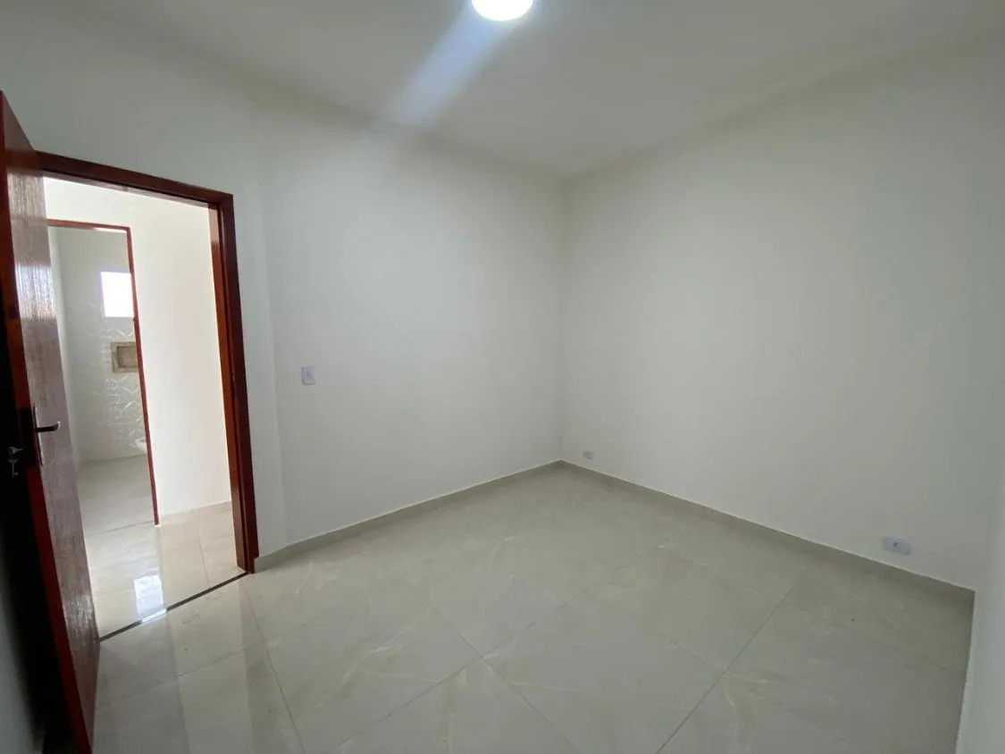 Imagem LINDA CASA NOVA COM PISCINA A 700 METROS DO MAR NO CIBRATEL II