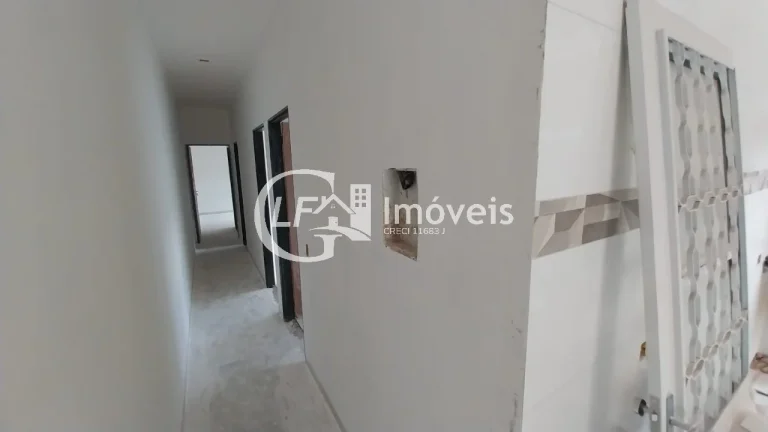 Imagem Casa Com Dois Quartos Mais uma Suite