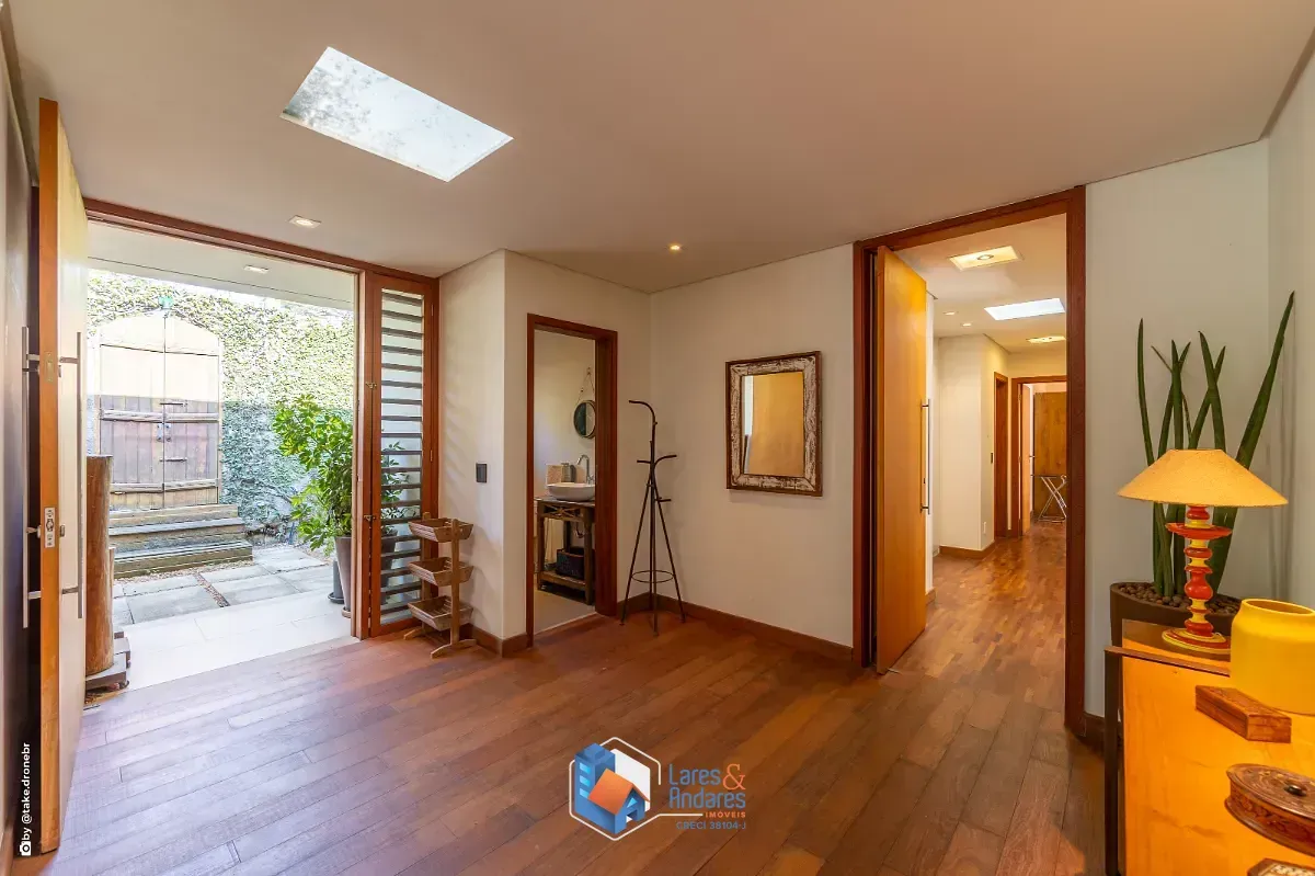 Imagem Casa para venda em Santo Amaro com 6 quartos, sendo 4 suítes, 420m²