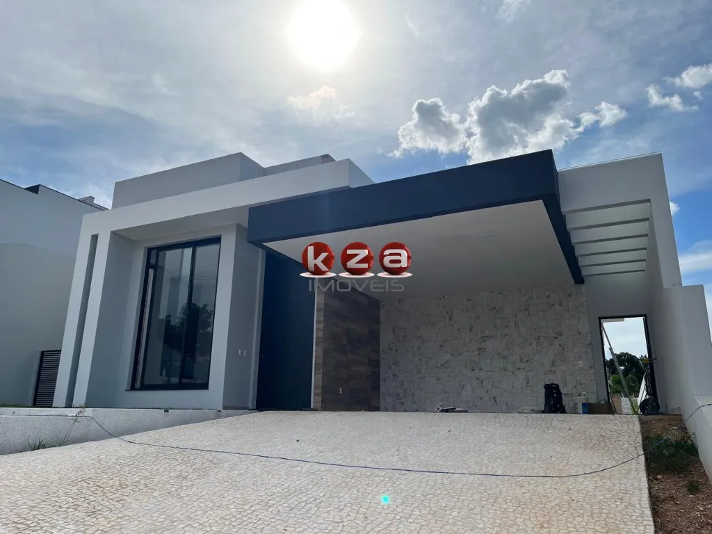 Imagem Imóvel de luxo: Casa em condomínio à venda em Vinhedo - SP, com 3 suítes, 4 salas e 310m² de área